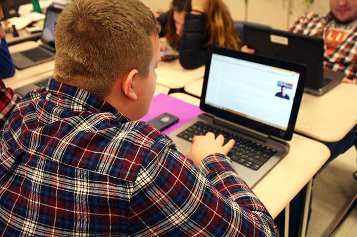 Students research journalism history