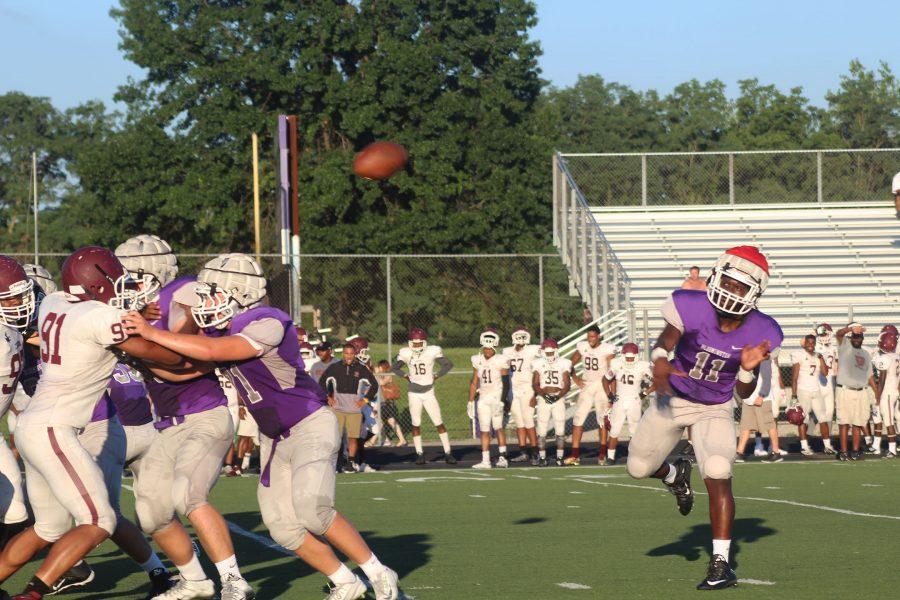 South football plays their final scrimmage