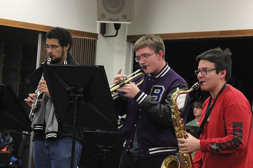 Jazz band rehearses for winter concert