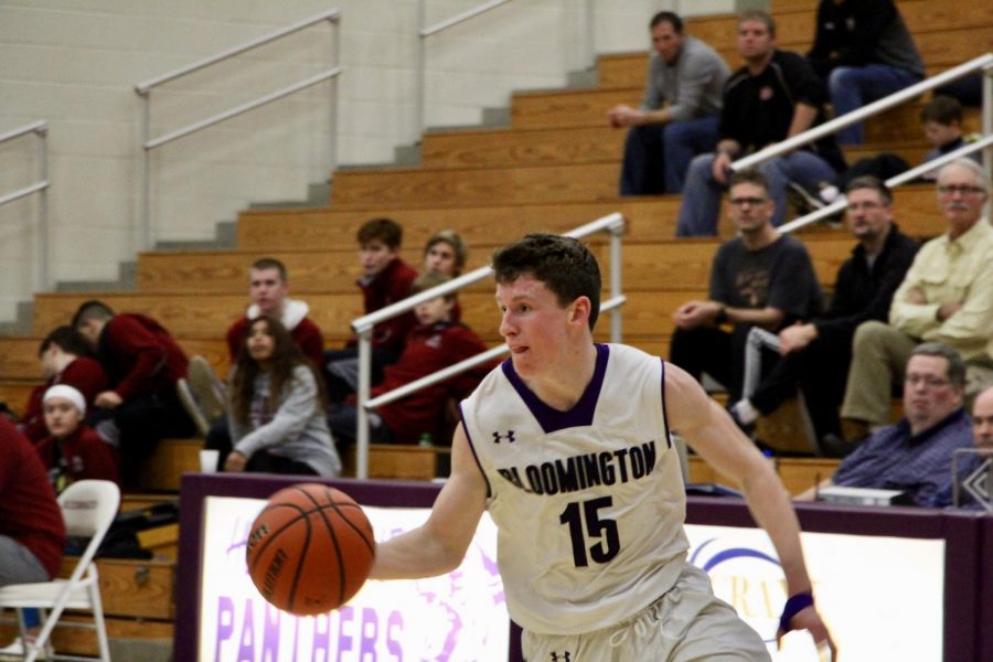 South's Noah Jager (15) drives to the basket in the second half.