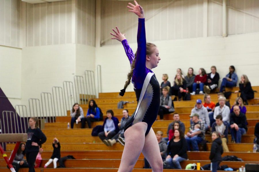 South's Erica Huntington poses during her floor routine.