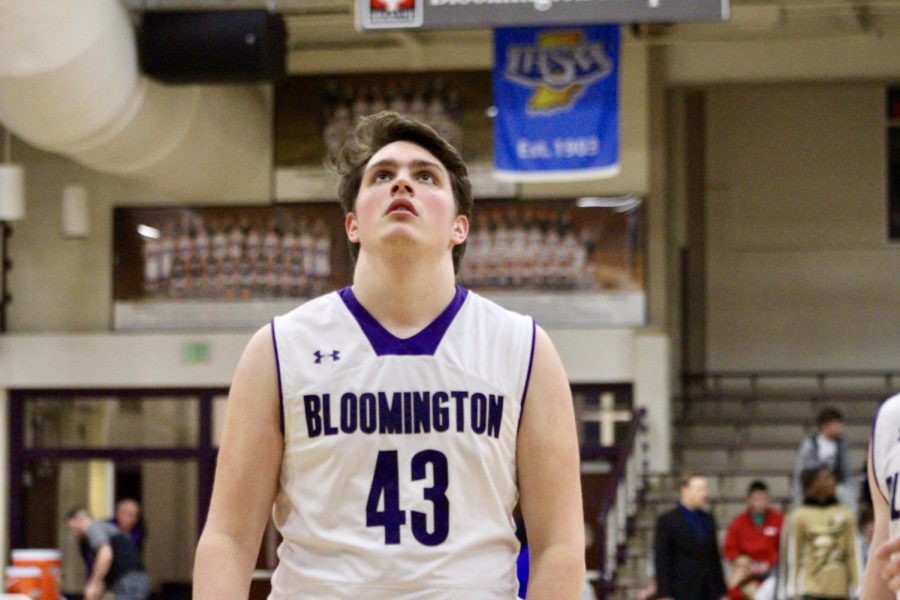South's Bruce Furr (43) looks to grab a rebound during warmups.