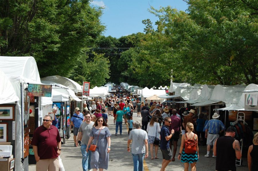 Fourth Street Festival packed on Sunday around lunchtime. 