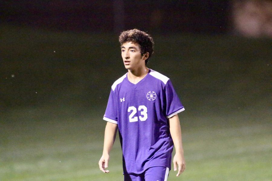 Senior Zakaria Dabdoub looks upfield during the 2018 IHSAA sectional Championship game against Bedford North Lawrence