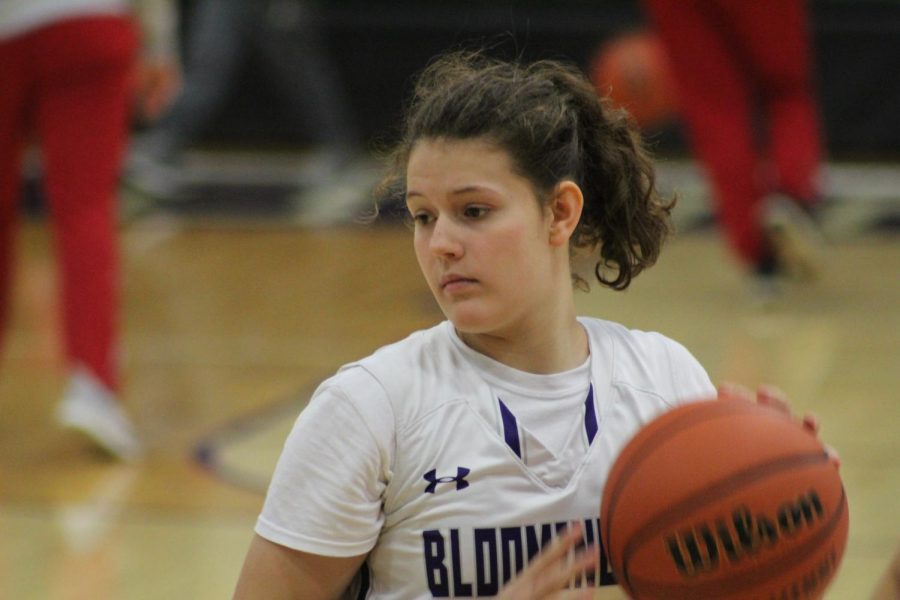 South freshman Kendall Harmon (5) dribbles the ball during halftime