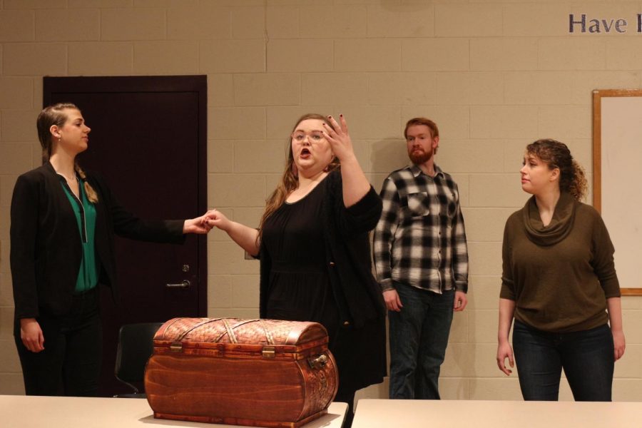 Cast of Guilio Cesare performs sneak peek for South