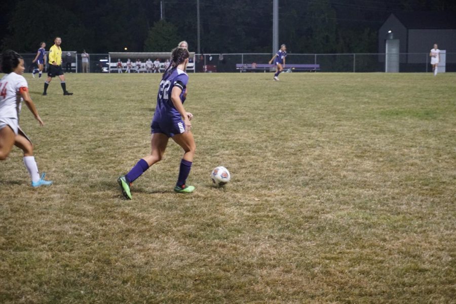 Katie Majercak (32) controls the ball against Southport on September 23, 2020.