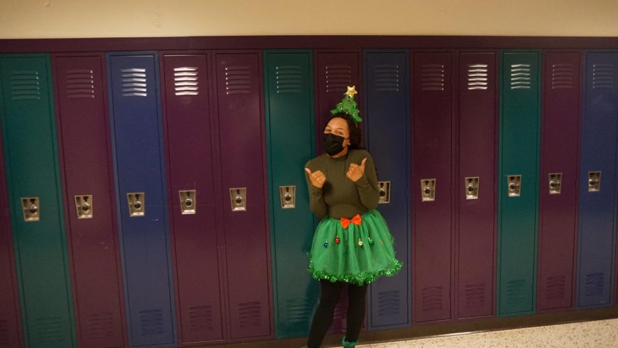 American Sign Language teacher Kelli Webb has worn a Christmas-themed outfit every day for the past few days. 