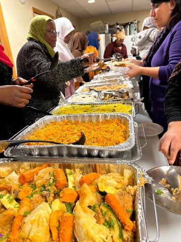 Members of the community gather to break fast. Photo courtesy of Amira Abdullahi